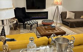 Luxurious Private Apartment